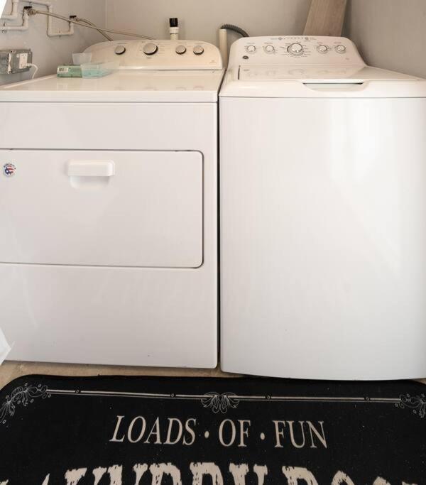 Home With A Pool Close To Beach And Fll Airport Pool Heated October- March Fort Lauderdale Kültér fotó