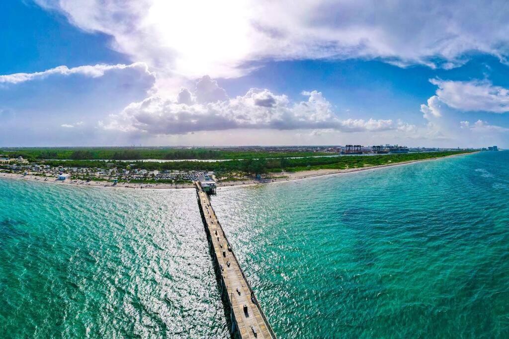 Home With A Pool Close To Beach And Fll Airport Pool Heated October- March Fort Lauderdale Kültér fotó