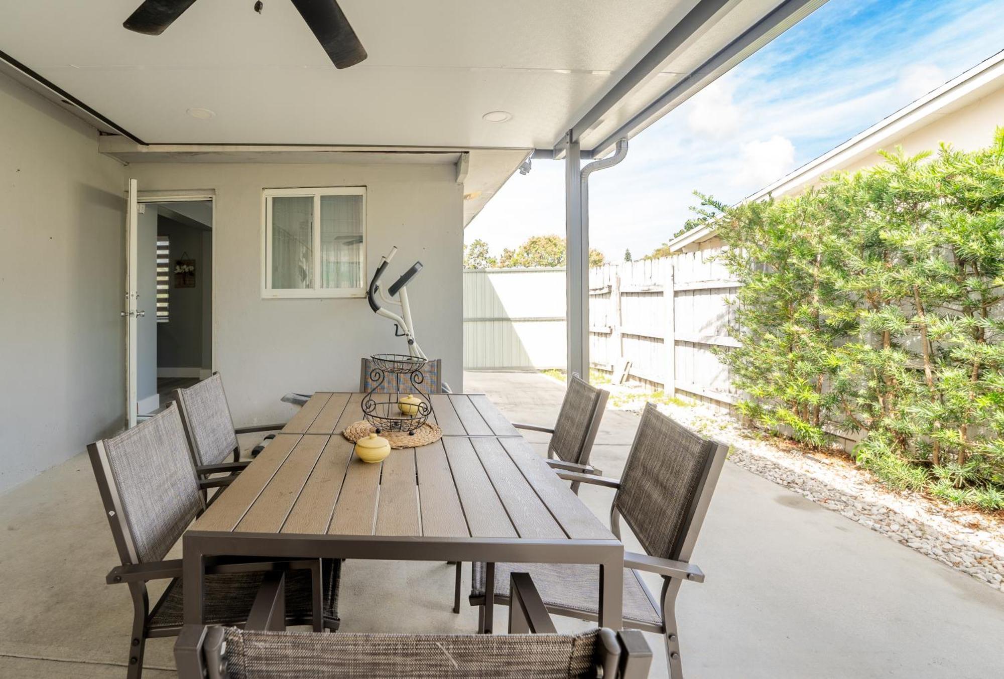 Home With A Pool Close To Beach And Fll Airport Pool Heated October- March Fort Lauderdale Kültér fotó